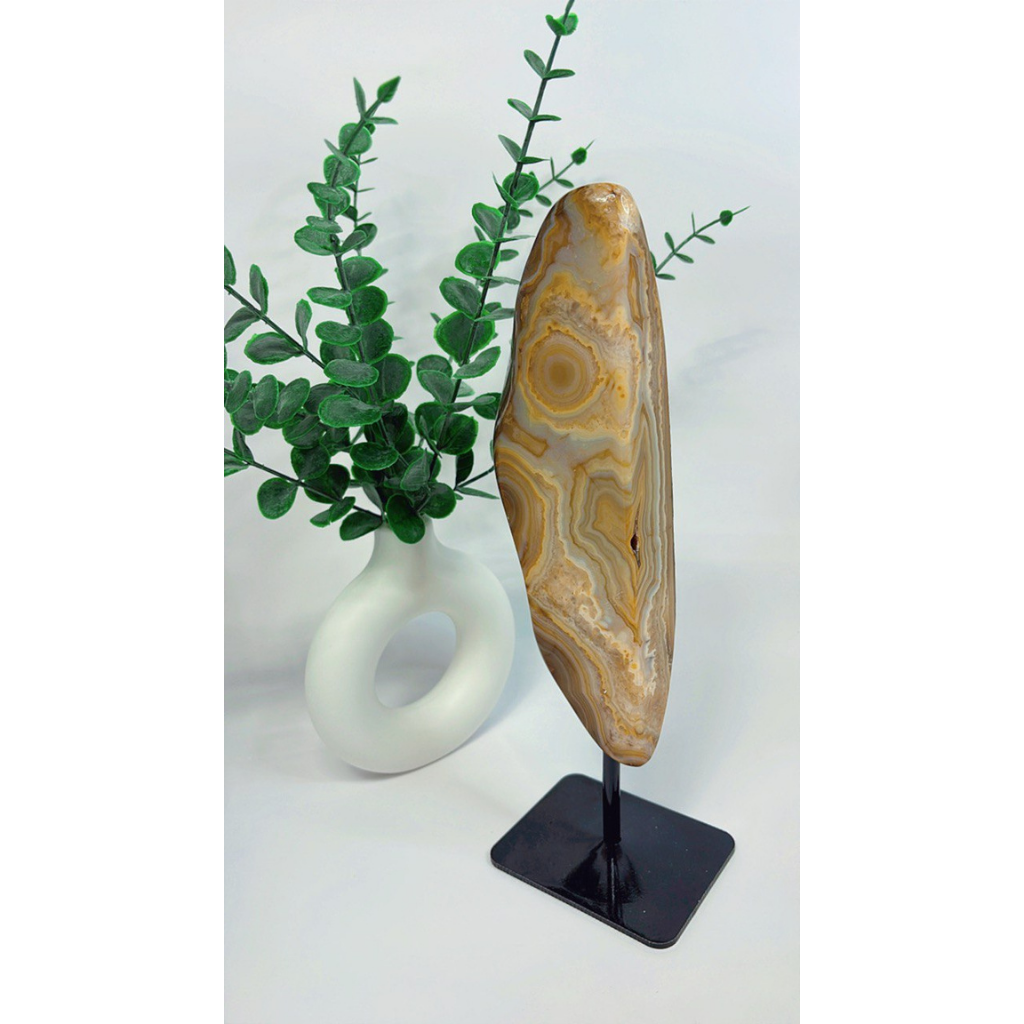 Achat-Portalstele auf Metallständer