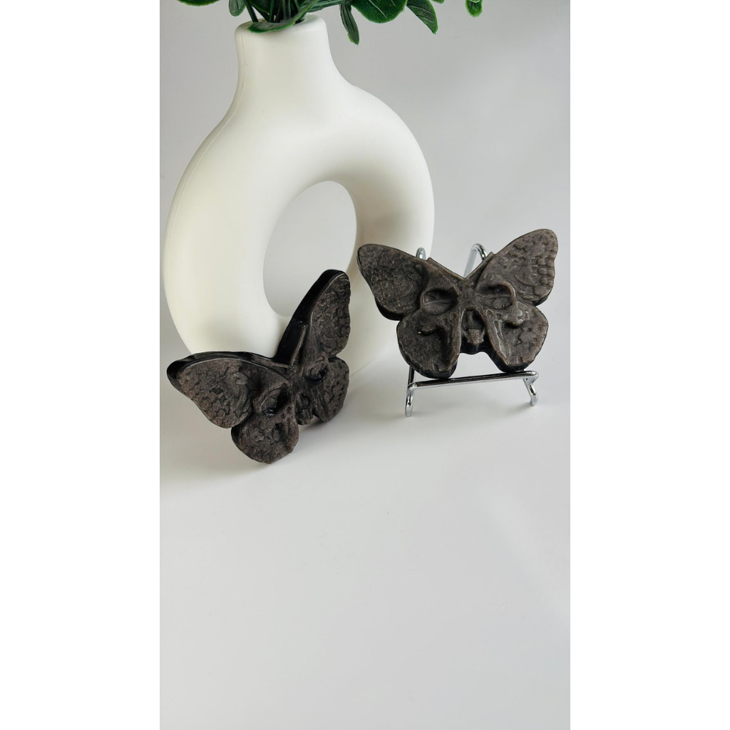 Silberobsidian Totenkopfschmetterling