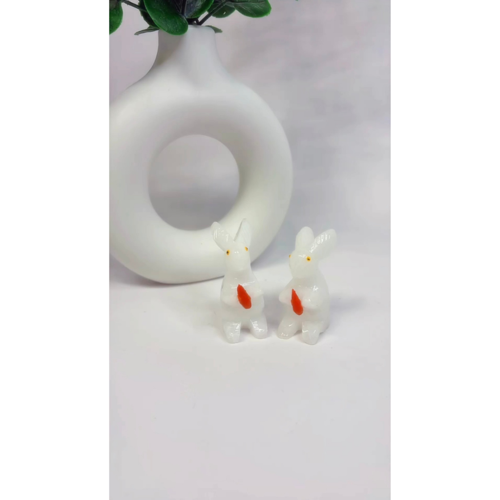 Milchquarz Hase