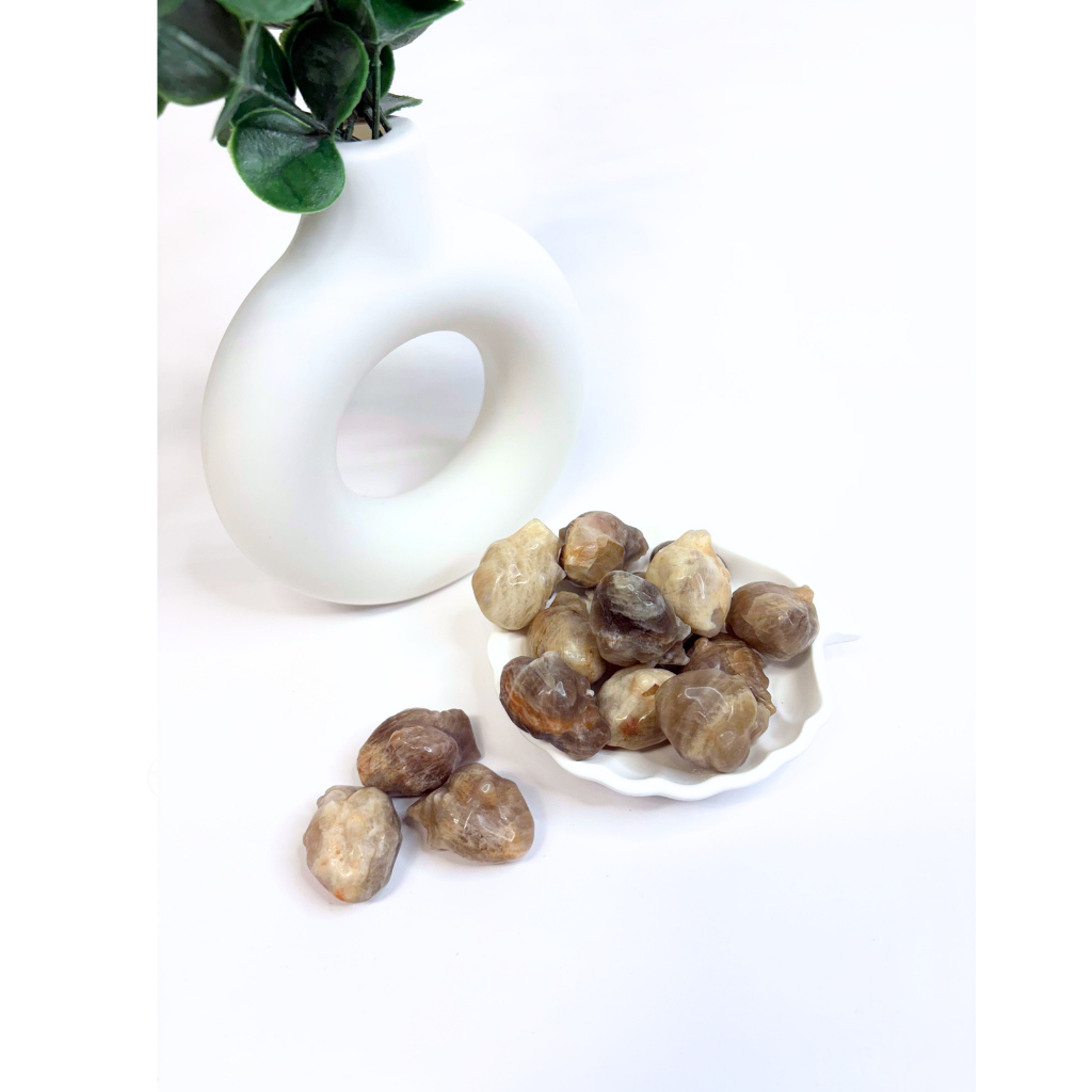 Braune Mondstein Herzen (mit Schimmer)