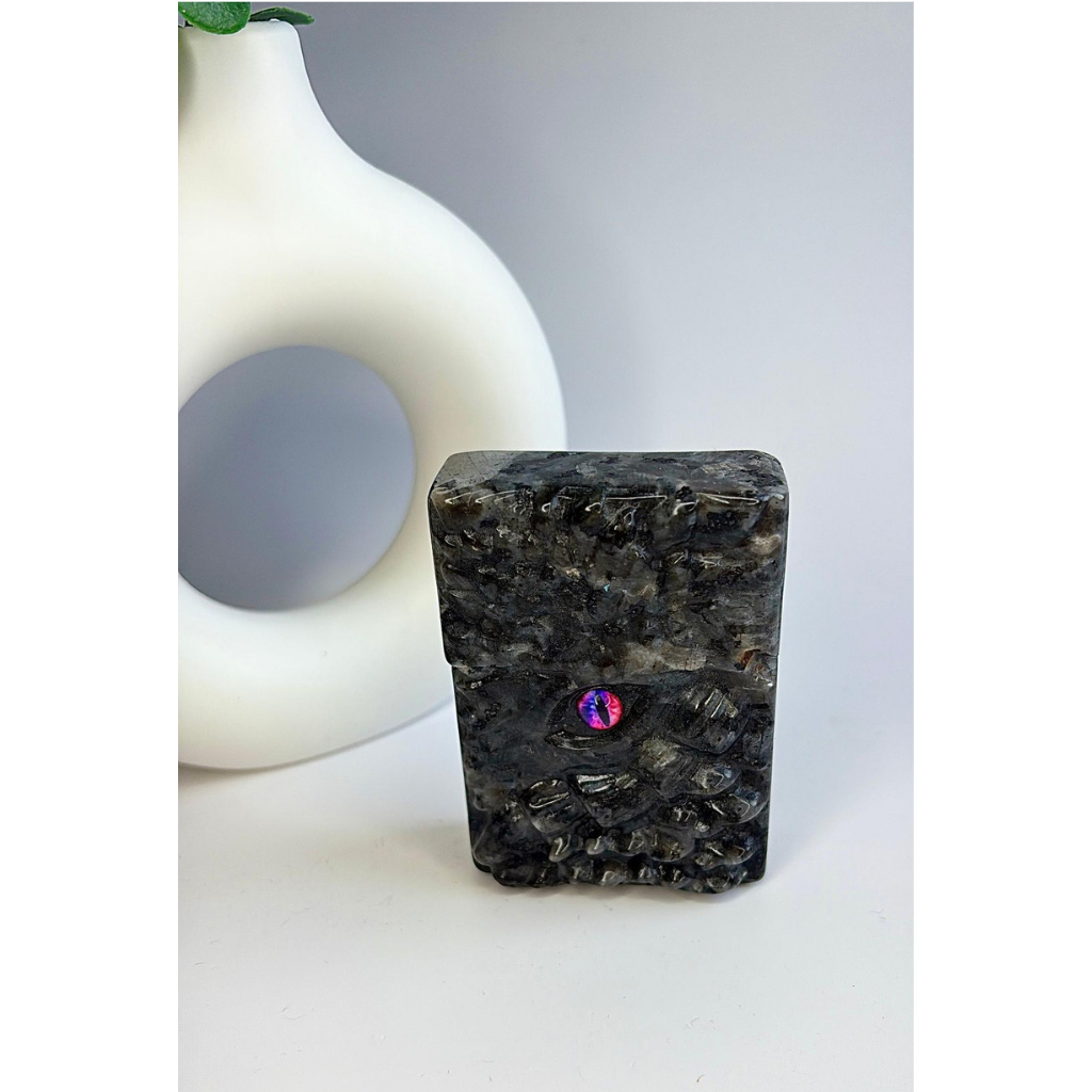 Labradorit  Drachenbuch